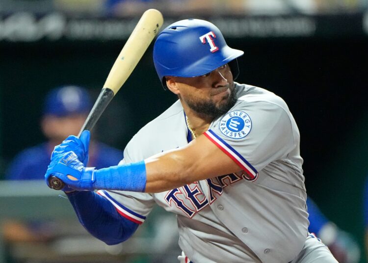 Díaz e Burger levaram o Rangers à vitória por 6-4 sobre o Royals em 10 entradas