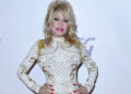 Dolly Parton Truck Stop abre no Tennessee em meio a preocupações com a saúde