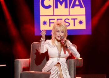 Dolly Parton inicia residência sinfônica limitada em Nashville com novos arranjos orquestrais