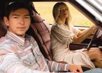 Dueto de Carter Faith e Wyatt Flores 'Nothin' Better to Do': Ouça
