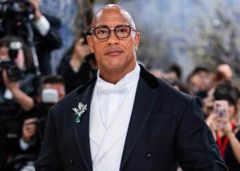 Dwayne 'The Rock' Johnson rejeita a obsessão política de Hollywood e critica a cultura de ataque a celebridades
