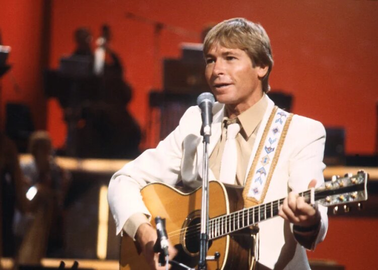 EUA comemoram vitória na Copa do Mundo com música clássica de John Denver