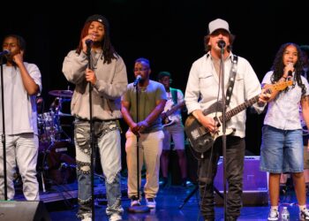 Eddie Vedder, do Pearl Jam, compartilha nova música inspiradora, 'Better Believe'
