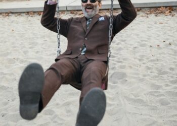 Eels Anuncia Novo LP ‘Cookie Happened’: Ouça “Cap In Hand”