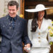 Elton John faz serenatas para Dua Lipa e Callum Turner com apresentação de 'Your Song' durante o segundo casamento do casal na Sicília