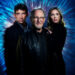 Emily Blunt, Josh O'Connor e Steven Spielberg olham para as estrelas na sessão de fotos da capa do “Disclosure Day” da EW - veja as fotos