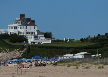 Evento de casamento de Taylor Swift possivelmente acontecendo em Watch Hill, diz TMZ