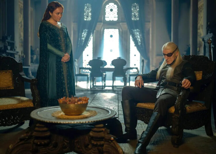 Ewan Mitchell explica aquele momento chocante de Aemond-Alicent na estreia da 3ª temporada de “House of the Dragon”