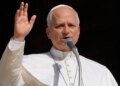 Ex-apanhador do Chicago White Sox dá bola da World Series para Pope