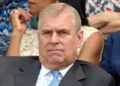 'Extremamente identificável': o sutil 'acidente' da moda da princesa Kate no casamento de Peter Phillips e Harriet Sperling divide os fãs reais