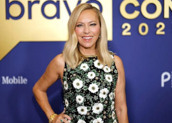 FOTO: 'Real Housewives of Beverly Hills', a mansão famosa da TV da estrela Sutton Stracke - enquanto ela lista uma propriedade de US $ 9 milhões meses após o roubo