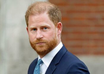 Família real participa do Trooping The Color enquanto o príncipe Harry entrega a mensagem Invictus