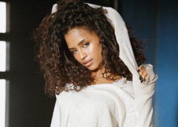 Fans Crown Tyla, o melhor novo lançamento da semana, “Is It Love”