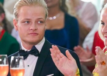 Filho da princesa herdeira da Noruega condenado a 4 anos de prisão após condenação por estupro