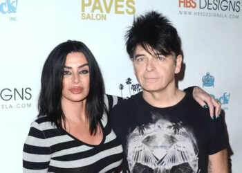 Gary Numan diz que a maneira incomum como conheceu sua esposa “pode ​​ser ilegal agora”