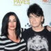Gary Numan diz que a maneira incomum como conheceu sua esposa “pode ​​ser ilegal agora”