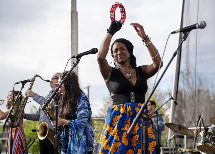 Guia de sobrevivência de verão do festival de música de Denver