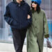 Harry Styles e Zoë Kravitz têm tatuagens iguais durante o noivado, de acordo com fãs com olhos de águia