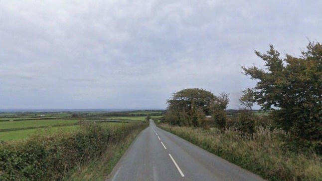 Helicóptero da Marinha Real cai em um campo em Devon | Notícias do Reino Unido