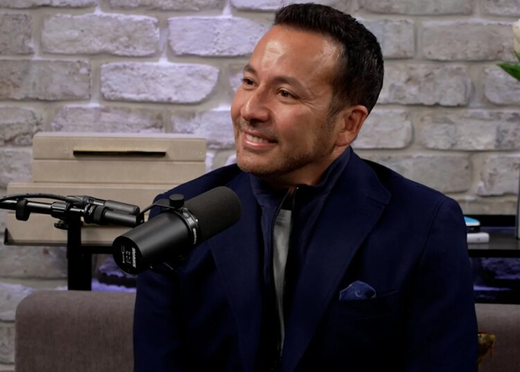 Howie Dorough, dos Backstreet Boys, homenageia a mãe com nova música solo em espanhol