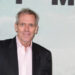 Hugh Laurie comemora 67º aniversário: do Blackadder à música e muito mais