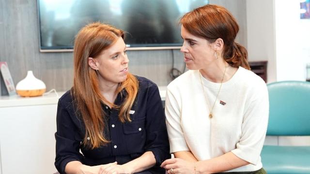 Irmãs reais Beatrice e Eugenie sob pressão por benefícios de moradia