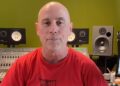 JOHN BUSH, do ARMORED SAINT, diz que todos os músicos 'pedem emprestado', 'imitam' e 'roubam' dos outros ao escrever novas músicas