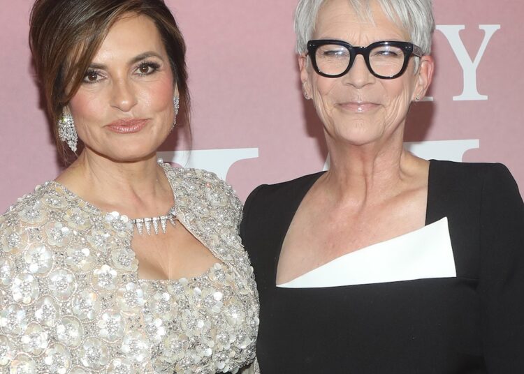 Jamie Lee Curtis e Mariska Hargitay debatem como dizer Los Angeles