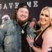 Jelly Roll abandonou a aliança de casamento no CMA Fest em meio ao divórcio de Bunnie