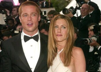 Jennifer Aniston menciona Brad Pitt em nova entrevista