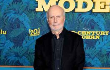 Jennifer Aniston reage à morte de James Burrows aos 85 anos