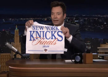 Jimmy Fallon deu um raro mergulho nas piadas de Donald Trump enquanto falava sobre os Knicks