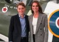 Kate Middleton, notícias do Príncipe George: Príncipe adolescente quase tão alto quanto a Princesa de Gales em aparição conjunta no Dia das Forças Armadas