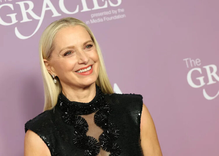Katherine LaNasa revela que o fantasma do ex-marido Dennis Hopper a assombrava