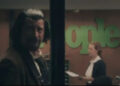 Ken Marino é um fotógrafo peculiar da PEOPLE no novo clipe “Gail Daughtry and the Celebrity Sex Pass” (exclusivo)