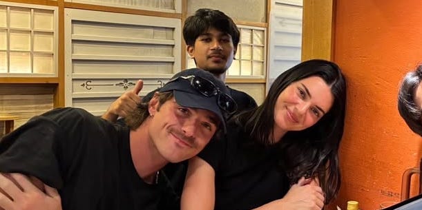 Kendall Jenner e Jacob Elordi voam para o Japão para um encontro noturno