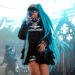 Kim Kardashian, filha de Kanye West, North, 12, é o centro das atenções para a primeira apresentação solo em um festival de música
