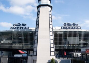Kraft Group processa Foxboro por taxa de licença de entretenimento do Gillette Stadium
