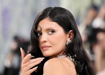 Kylie Jenner processada por personal chef que abortou no trabalho