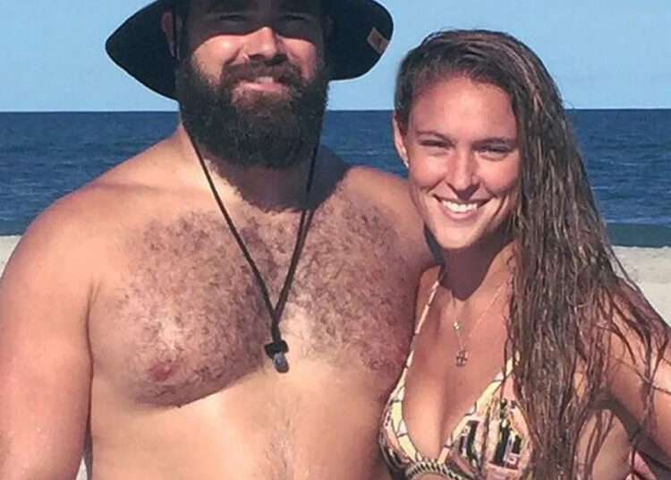 Kylie Kelce diz que esta parte de seu corpo pós-parto 'me incomoda tanto'