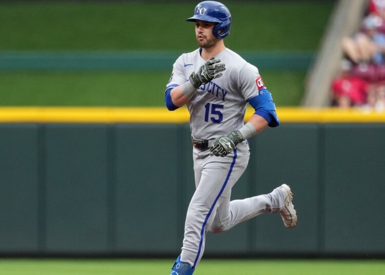 Lane Thomas atinge o grand slam na primeira entrada e leva os Royals à vitória por 9-2 sobre os Reds