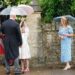 Lena Tindall é o novo Príncipe Louis com dança rebelde de guarda-chuvas no casamento de Peter Phillips