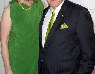 Martha Stewart presta homenagem a Clive Davis: 'O ser humano mais atencioso e atencioso'