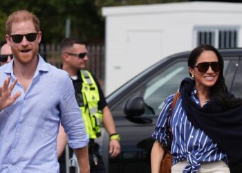 Meghan Markle e Príncipe Harry levam Lili e Archie em uma escapadela europeia