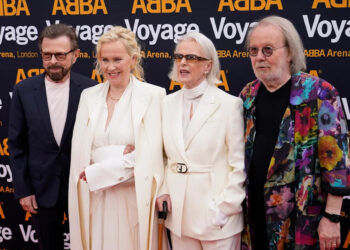 Morre gerente de supergrupo de música pop