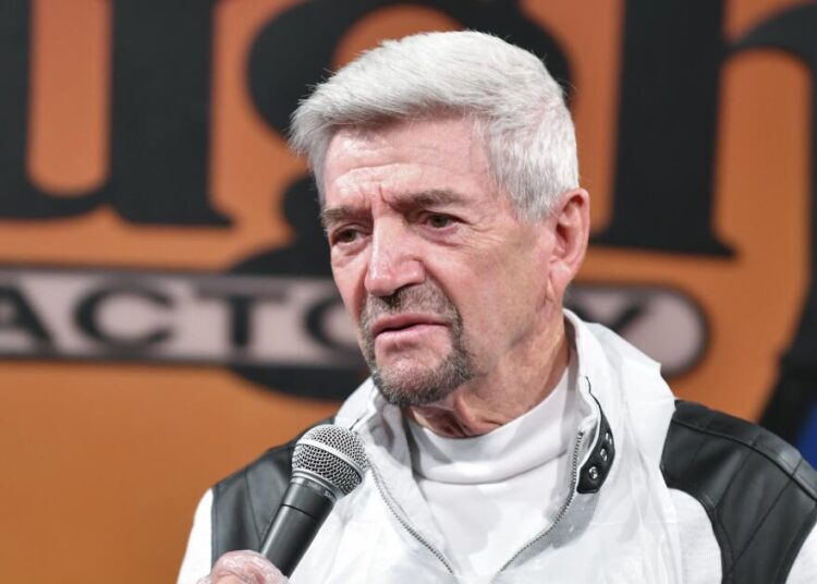 Morte de Tom Dreesen: veterano comediante stand-up morre aos 86 anos