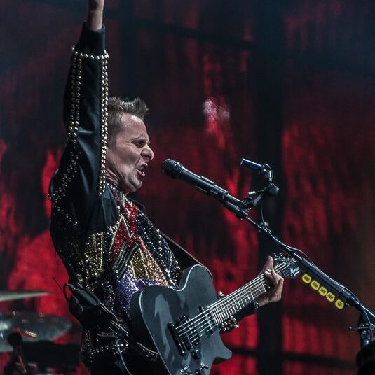 Muse compartilha novo single e vídeo cinematográfico “Nightshift Superstar”