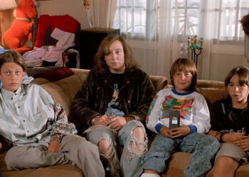“Não diga à mamãe que a babá está morta”, a estrela Keith Coogan diz que 'Rat Bastard' Kenny's Glow-Up inspirou os fãs a consertar suas próprias vidas (exclusivo)