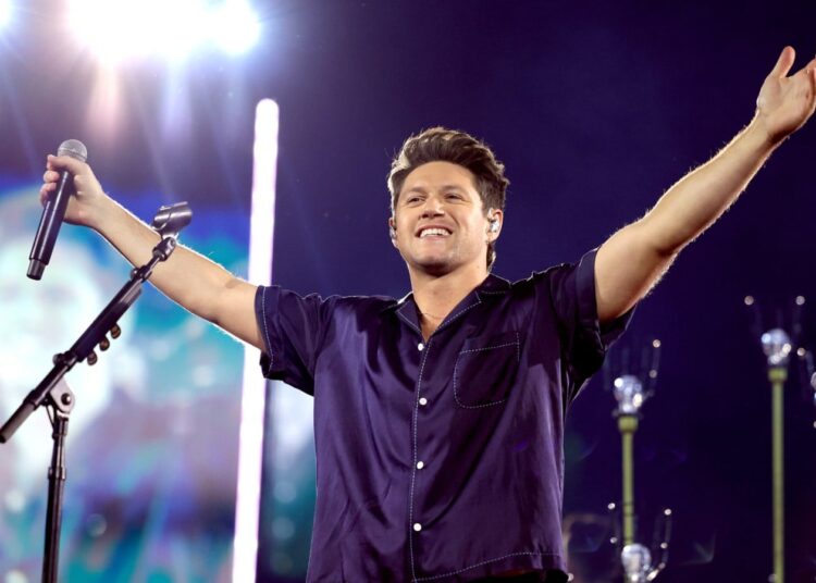 Niall Horan parece ignorar a Nova Zelândia na turnê mundial