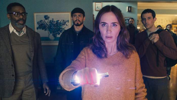 O 'Disclosure Day' de Steven Spielberg estreia em primeiro lugar, enquanto a sensação de 'Obsession' continua